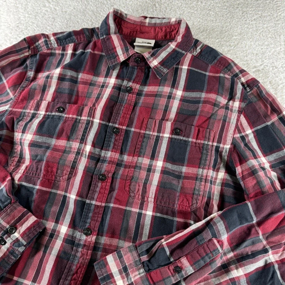 The North Face Men's Large Flannel Long Sleeve Red Black Plaid Button Pockets‎